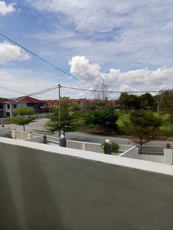 Sri Manjung Ma Maison Homestay لومو المظهر الخارجي الصورة